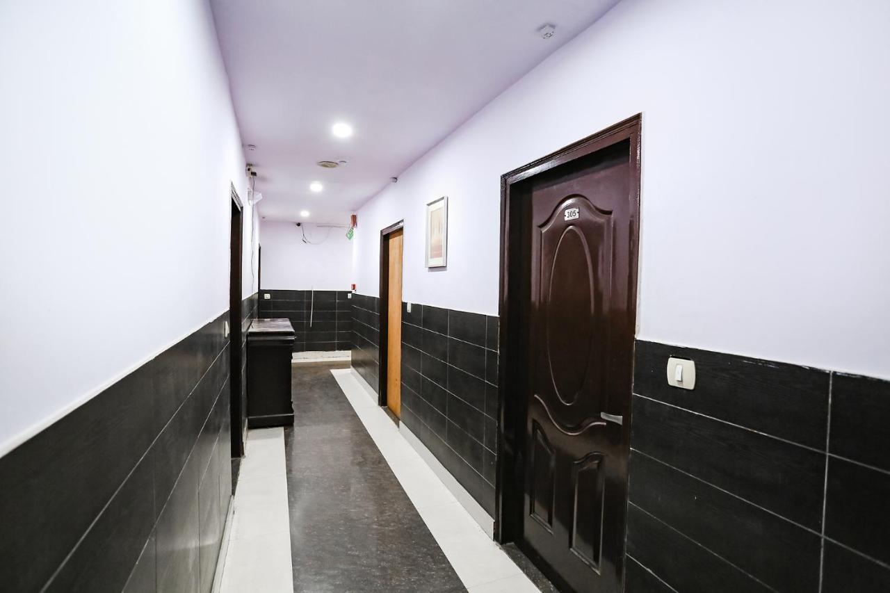 Fabhotel The Lazeez New Delhi Exterior photo
