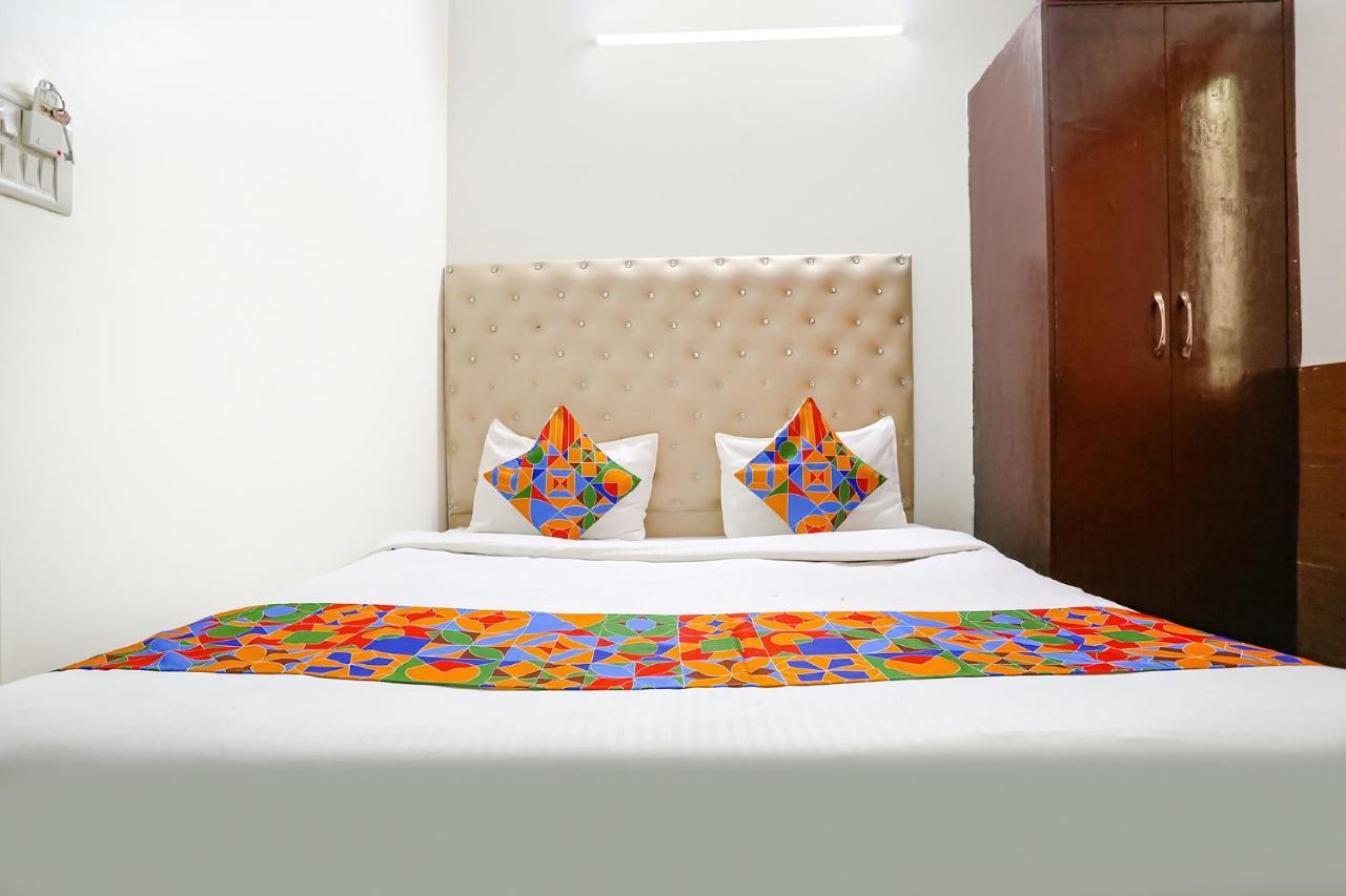 Fabhotel The Lazeez New Delhi Exterior photo